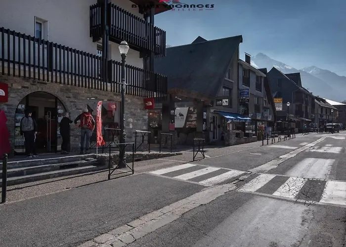 6 Pers Avec Balcon - Calme, Proche Centre Saint-lary Village, Parking Prive - Fr-1-296-162 아파트